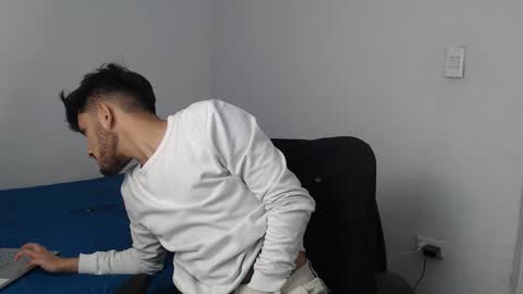 Snapshot of latinbunny7779 chatting on 4, 2, 2025 camilo online show from 4, 2, 2025