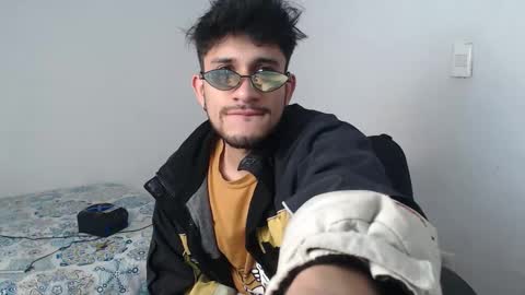 Snapshot of latinbunny7779 chatting on 25, 2, 2025 camilo online show from 25, 2, 2025