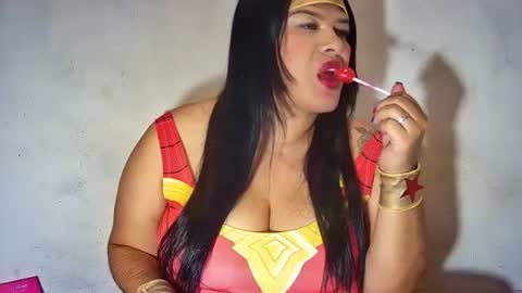 latincurvy1992 online show from 1, 11, 2025