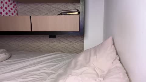 Hi -  online show from 22, 12, 2024