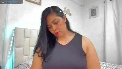 Snapshot of latinlove_sexygirls chatting on 27, 10, 2025 Vanessa online show from 27, 10, 2025