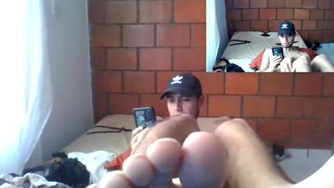 Snapshot of latinmansmoking chatting on 11, 11, 2025 latinmansmoking online show from 11, 11, 2025