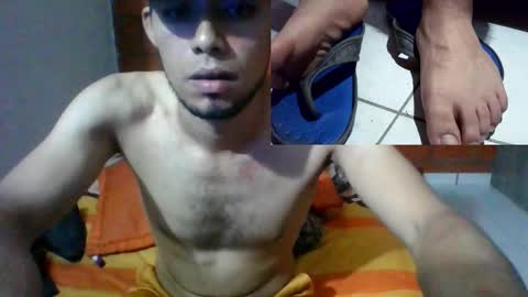 Snapshot of latinmansmoking chatting on 12, 11, 2025 latinmansmoking online show from 12, 11, 2025