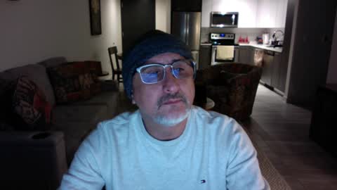 QS - INDEPENDENT MODEL online show from 2, 2, 2025