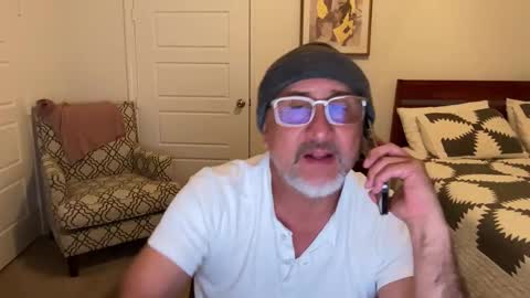 QS - INDEPENDENT MODEL online show from 7, 10, 2025