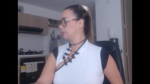 latinpaprika online show from 19, 2, 2025