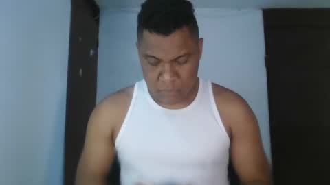 Snapshot of latinrayf chatting on 12, 11, 2025 latinrayf online show from 12, 11, 2025