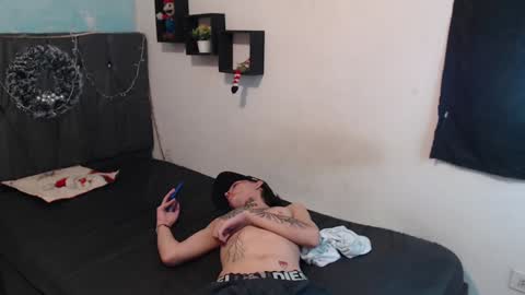 Snapshot of latins_boys_20 chatting on 12, 12, 2024 NICK online show from 12, 12, 2024