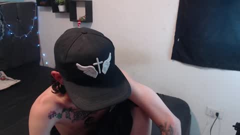 Snapshot of latins_boys_20 chatting on 18, 12, 2024 NICK online show from 18, 12, 2024