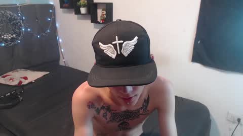 Snapshot of latins_boys_20 chatting on 20, 12, 2024 NICK online show from 20, 12, 2024