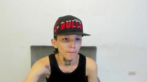 Snapshot of latins_boys_20 chatting on 20, 1, 2025 NICK online show from 20, 1, 2025