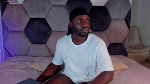 LEANDRO online show from 19, 4, 2026