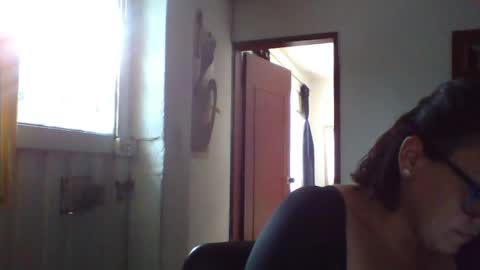 Snapshot of lau16310 chatting on 15, 6, 2026 Laura online show from 15, 6, 2026