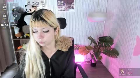 laukyubey1 online show from 17, 3, 2026