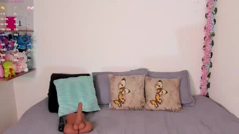 laura1__ online show from 20, 5, 2026