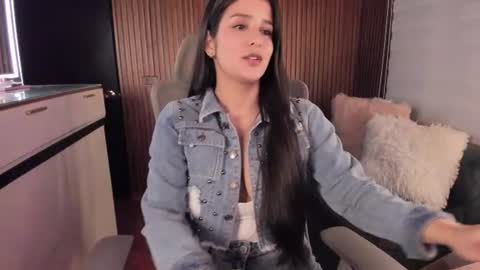 laura cruz online show from 20, 6, 2026
