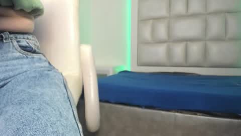 laura__js_ online show from 29, 9, 2025