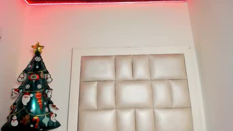 laura__js_ online show from 3, 12, 2025