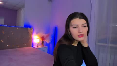 Laura online show from 12, 3, 2026