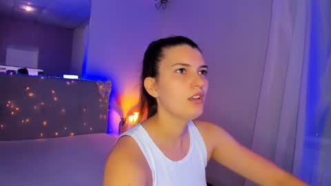 Snapshot of laura__leee chatting on 30, 6, 2026 Laura online show from 30, 6, 2026