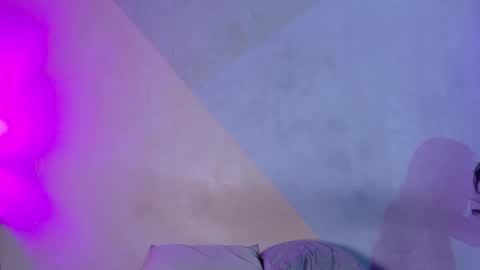 laura_and_kevin online show from 21, 9, 2025