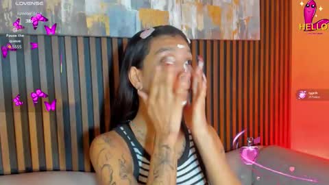 Laura online show from 19, 12, 2025