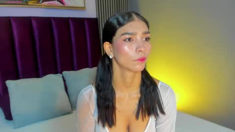 Snapshot of laura_aristizabal_19 chatting on 26, 4, 2026 Laura online show from 26, 4, 2026