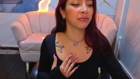 Snapshot of laura_b_ chatting on 3, 5, 2026 laura_b_ online show from 3, 5, 2026