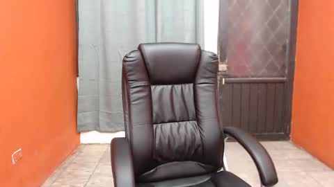 CALL ME LOVE  LAURA online show from 18, 2, 2025