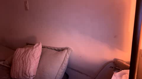 laura online show from 14, 4, 2026