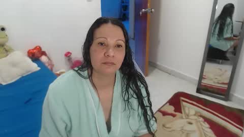 laura_foxx2379 online show from 14, 11, 2025