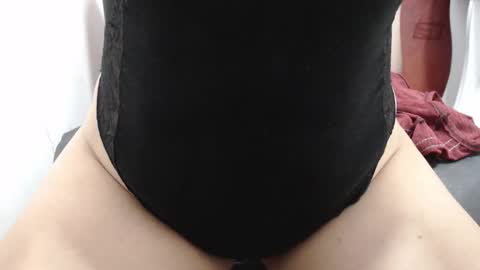  Laura  online show from 2, 11, 2025