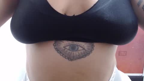  Laura  online show from 22, 12, 2025