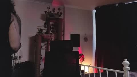 Miss Laura online show from 23, 2, 2026