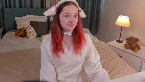 Snapshot of laura_kelley1 chatting on 17, 11, 2025 laura_kelley1 online show from 17, 11, 2025