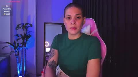 Laura Rose online show from 22, 12, 2024