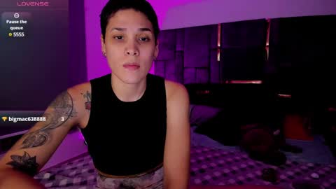 Laura Rose online show from 7, 3, 2025