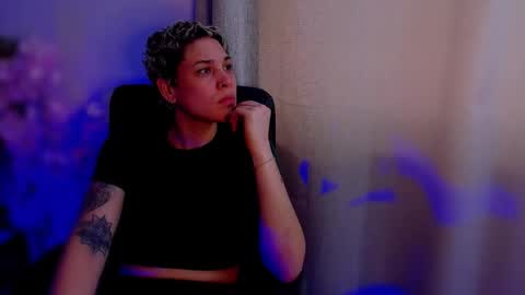 Laura Rose online show from 16, 11, 2025