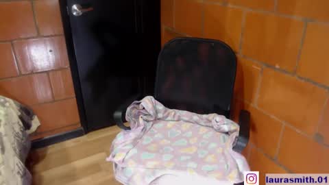 Laura  independent model Next show Monday 2th December online show from 4, 3, 2025