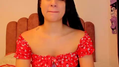 Snapshot of laura_soe chatting on 25, 7, 2026 LAURA SOE online show from 25, 7, 2026