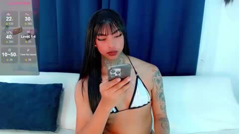 Snapshot of laura_sweet7 chatting on 30, 11, 2025 Laura online show from 30, 11, 2025