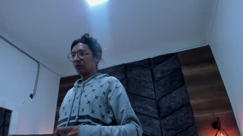 lauraagomezz__ online show from 16, 2, 2025