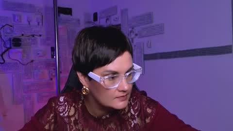 lauradavidsons online show from 11, 9, 2025