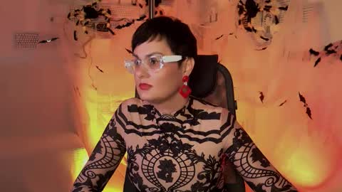 lauradavidsons online show from 26, 10, 2025