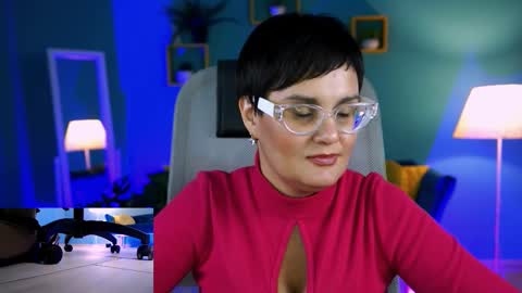 lauradavidsons online show from 14, 12, 2025