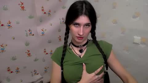 Snapshot of lauradre_ chatting on 22, 11, 2025 Laura online show from 22, 11, 2025