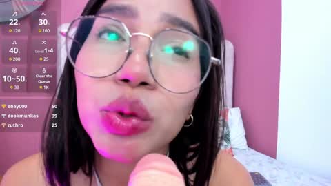 Laura Glowing online show from 16, 12, 2024