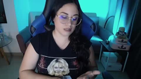 laura online show from 15, 12, 2024