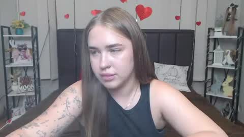 LauraHlot online show from 9, 7, 2026