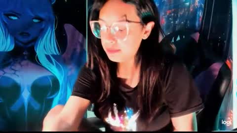 lauraohana online show from 3, 12, 2025